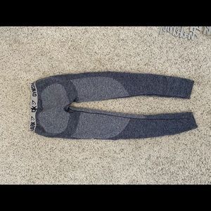 Seamless leggings size small EUC